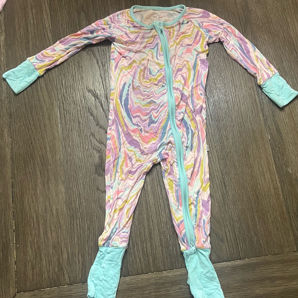 Little Sleepies pink marble swirl ( limited edition ) zippie